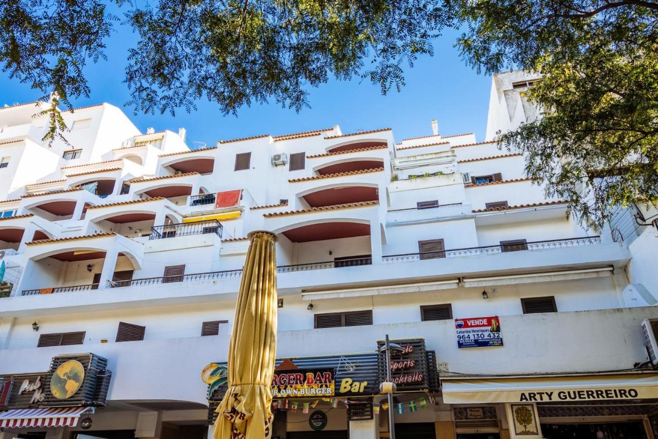 Top Renoviertes Apartment Mit Grosser Terrasse Albufeira Eksteriør bilde